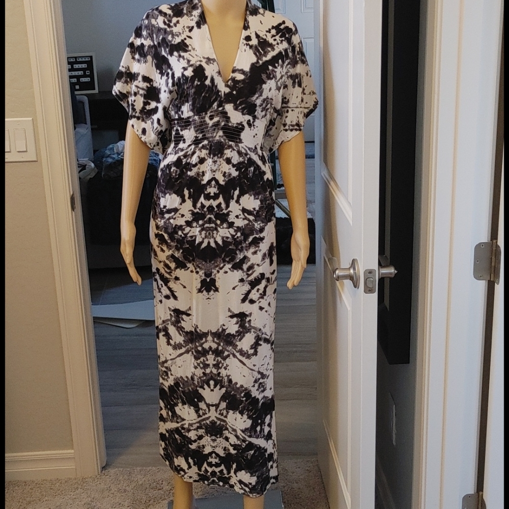 Open back tie-dye dress